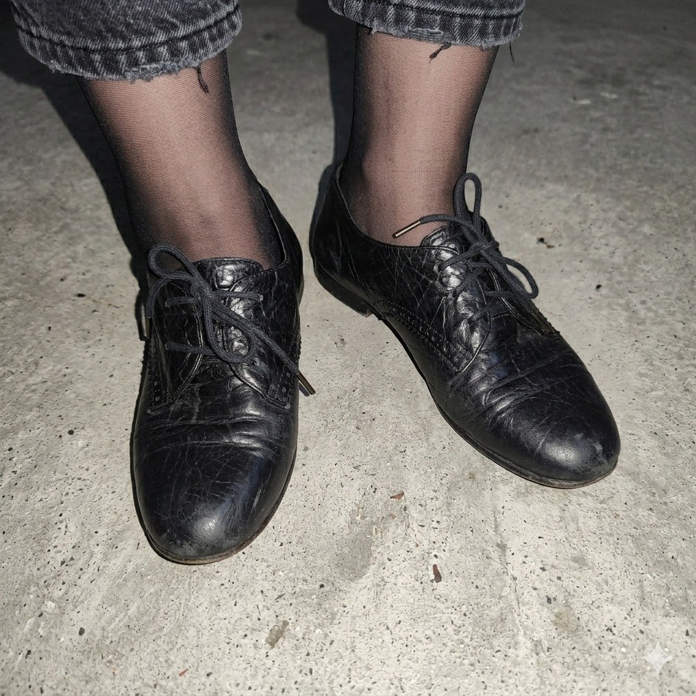 Balenciaga Oxford Womens 36 Black Crinkled Leather Wingtip Brogue Flat Designer‎